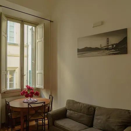 Apartamento One Bedroom In Historical Building *